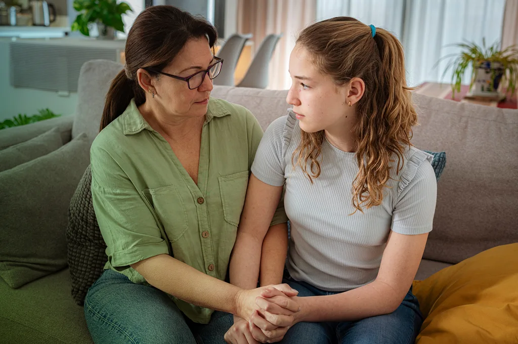 Mom and Teen Daughter serious conversation